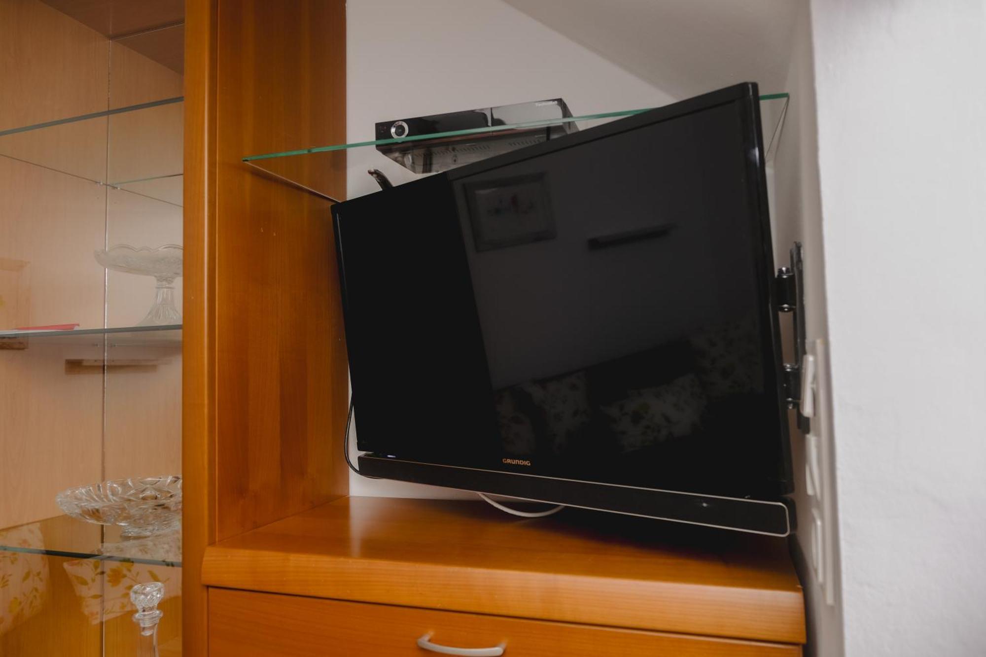 Terrace Apartment Near Volksoper And City Centre Виена Екстериор снимка