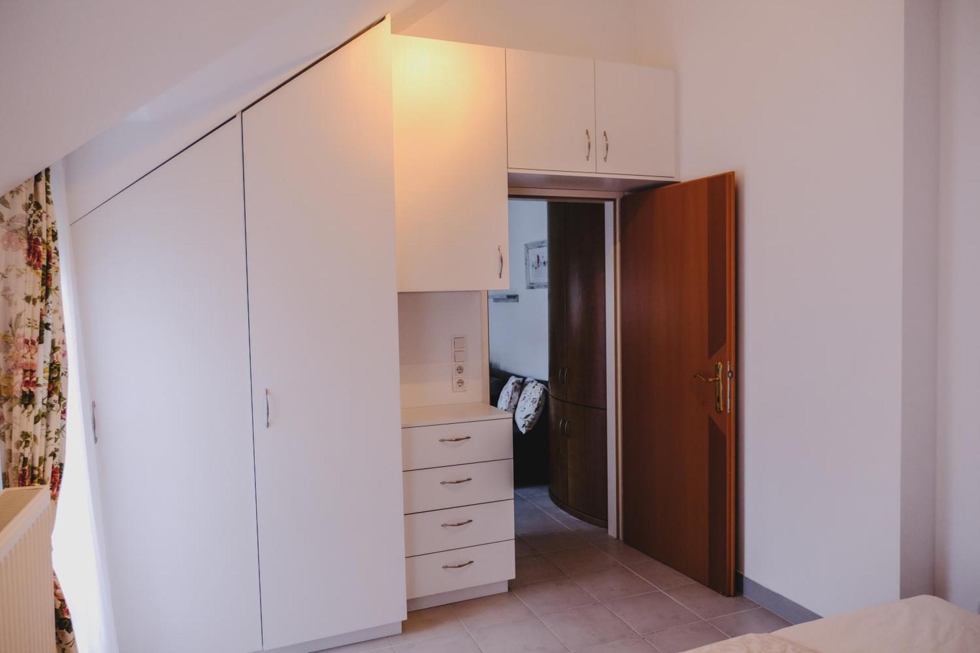 Terrace Apartment Near Volksoper And City Centre Виена Екстериор снимка